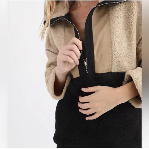 Something Navy Two-Tone Sherpa Pullover Jacket in Beige and Black - Picture 5 of 12